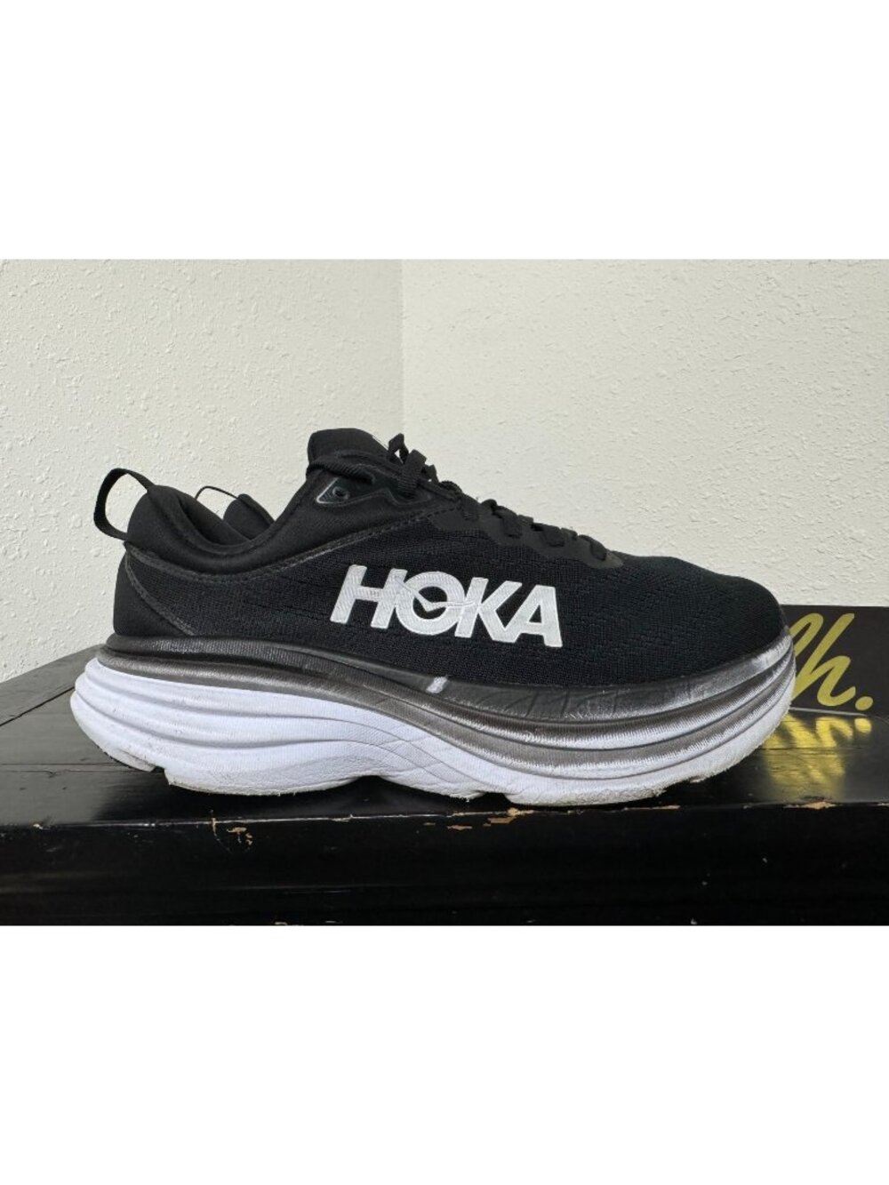 Women’s 8.5 Wide Hoka One One Bondi 8 Black White Athletic Running Shoes 1127954